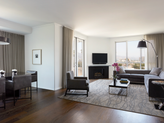 A Living Room With A Fireplace